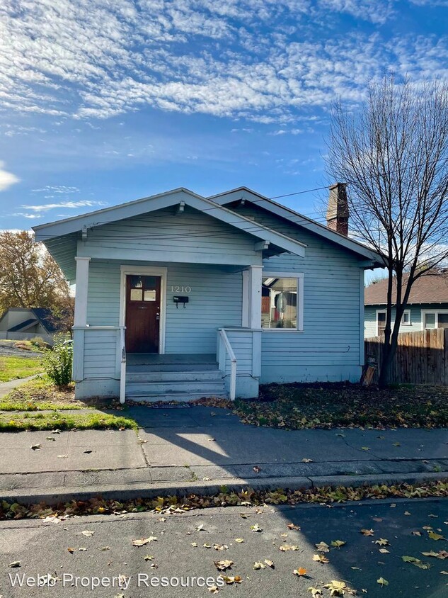 Primary Photo - 3 br, 2 bath House - 1210 NW Carden Ave.