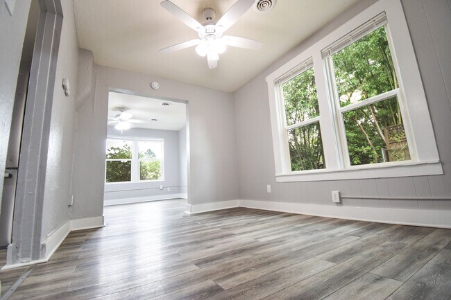 Foto del edificio - Charming 3 bedroom home in North Portland
