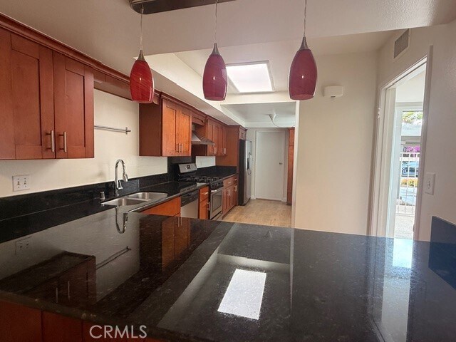 Foto del edificio - 6 Coral Tree Ln