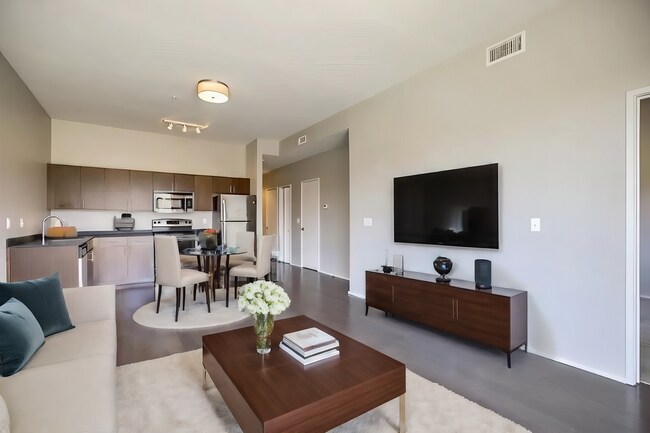 Foto del interior - Gillham Park Row- Modern Living in Historic Hyde Park!