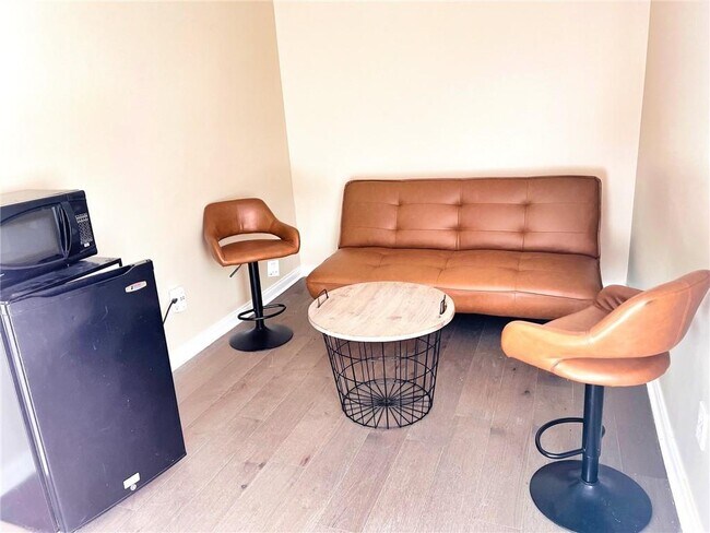 Foto del edificio - 119 Hogan Rd