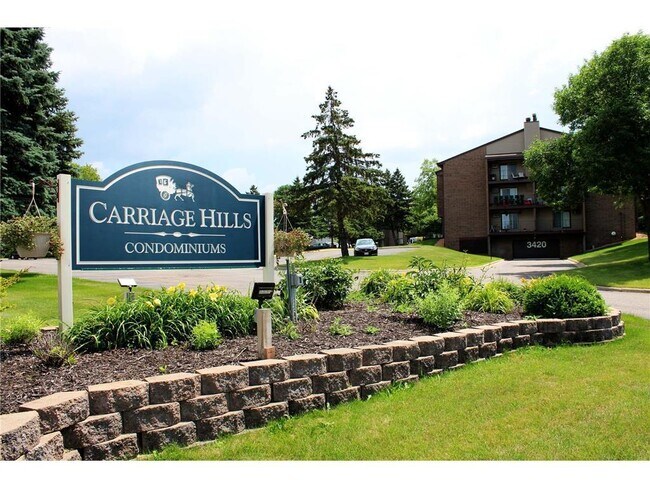 Foto del edificio - 3420 Golfview Dr