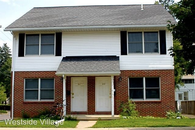 Primary Photo - 3 br, 1.5 bath Apartment - 225 I Alley