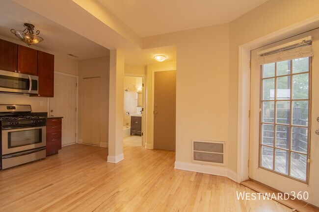 Foto del edificio - 4334 N Sacramento Ave