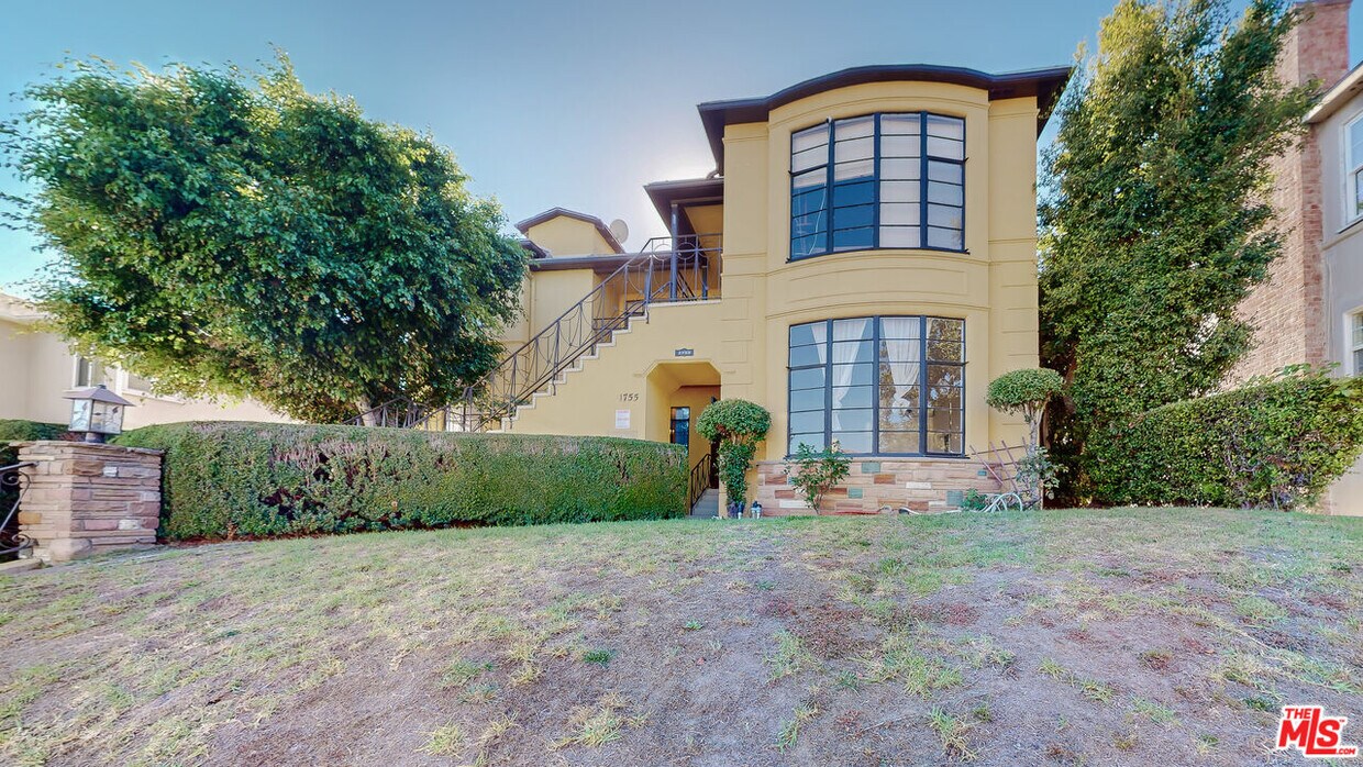 1755 Kelton Ave, Los Angeles, CA 90024 Condo for Rent in Los Angeles