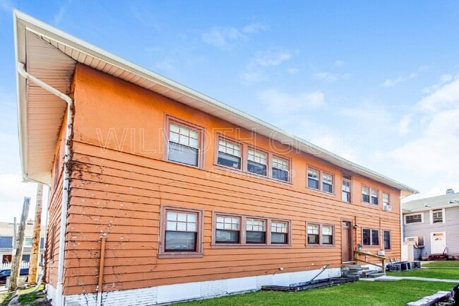 Building Photo - 636 E 37th St