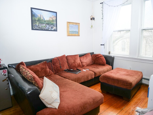 Photo - 237 W 3rd St Townhome