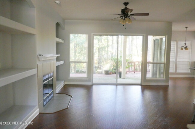 Foto del edificio - 2359 Huckins Ct