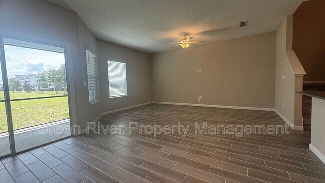 Foto del edificio - 10361 Benson Lake Dr