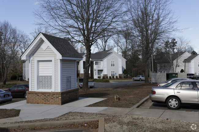 Foto del edificio - Avery Lake Apartments