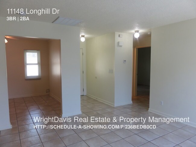 Foto del edificio - 11148 Longhill Dr N