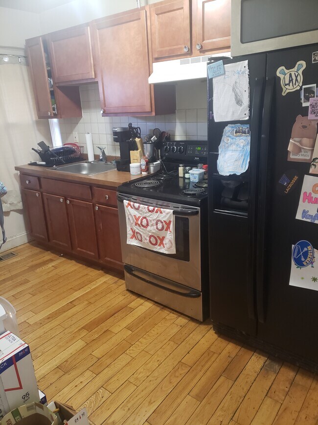 Kitchen - 1501 Washington Ave