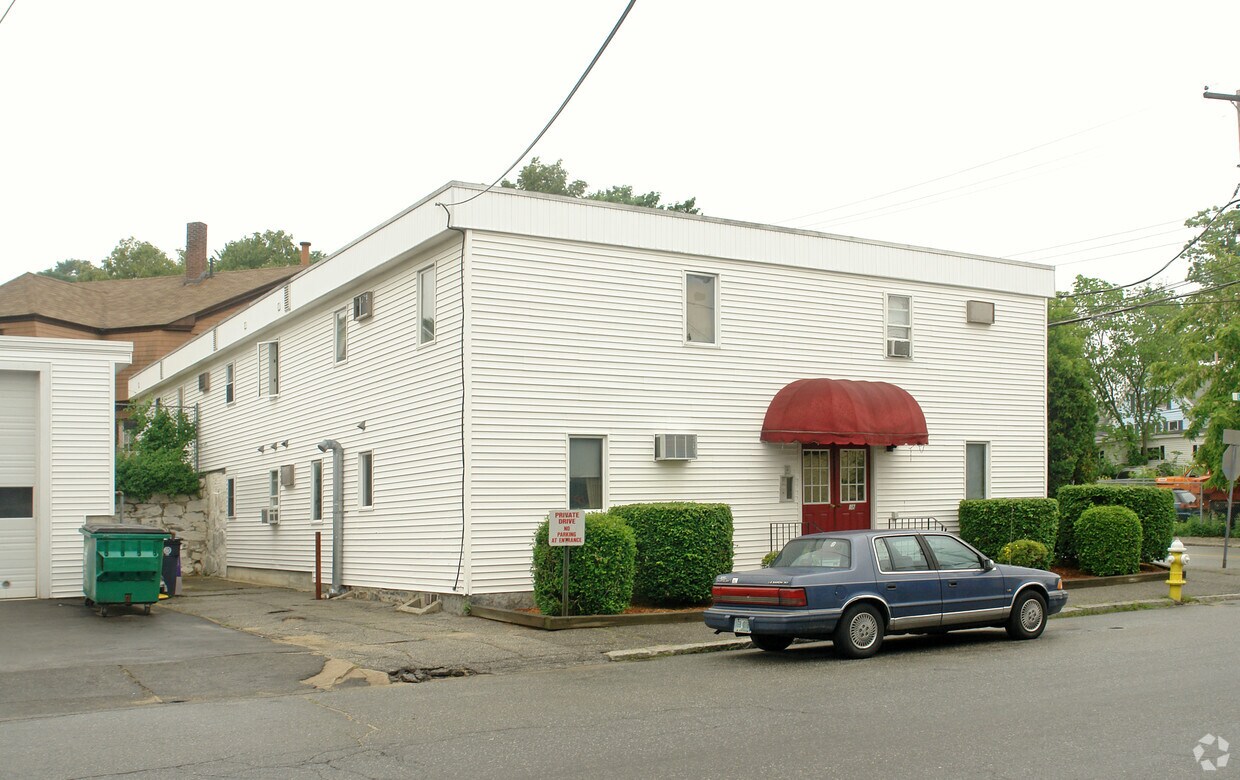 Building Photo - 38 Lowell St