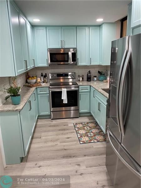 Foto del edificio - 3412 NE Causeway Blvd