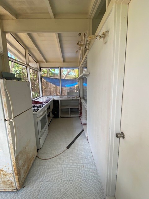 Building Photo - 848 Hunakai St