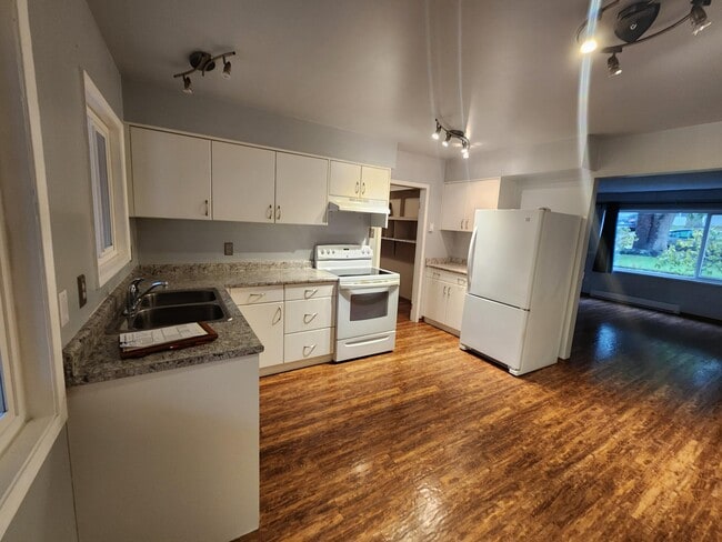 Photo du bâtiment - 568 Phelps Ave