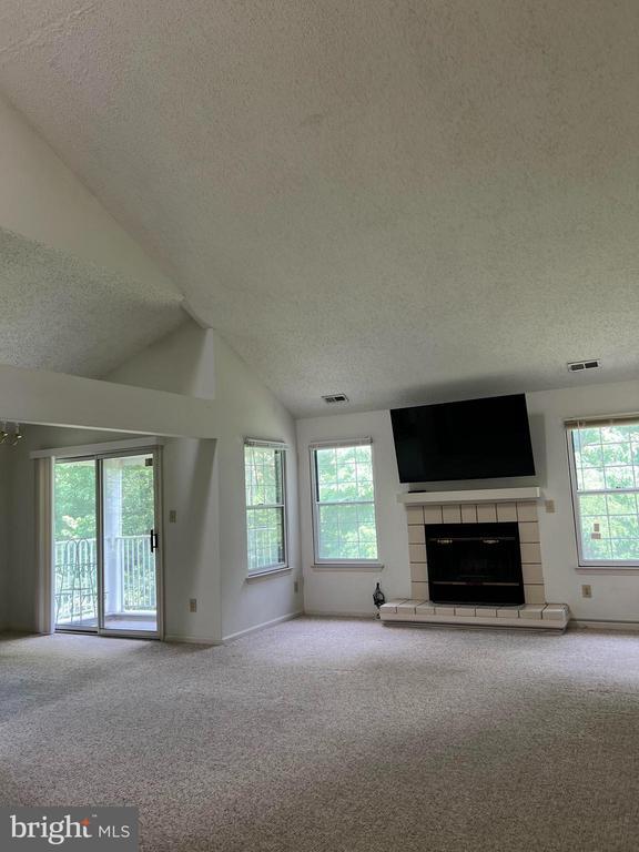 Building Photo - 1314 Rustic Ct