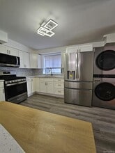 Building Photo - 1259 E 68 St