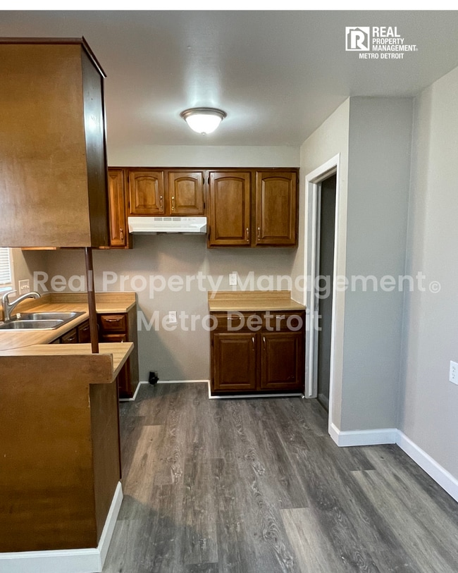 Building Photo - SPRING INTO YOUR NEW HOME