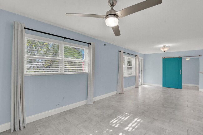 Foto del edificio - 501 SW 8th St