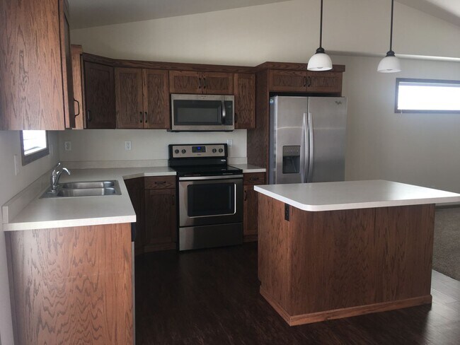 Foto del edificio - 3 bed, 2 bath twinhome in Deer Creek