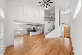 Building Photo - 1501 Homespun Rd