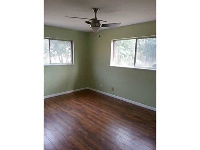 Foto del edificio - 606 W N Loop Blvd