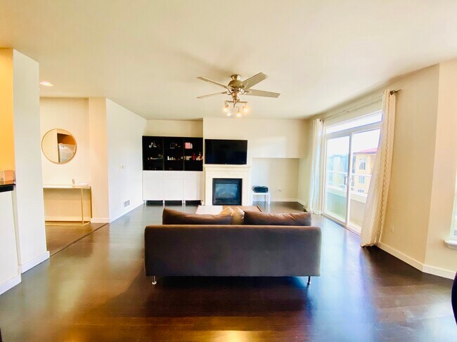 Foto del edificio - 925 110th Ave NE