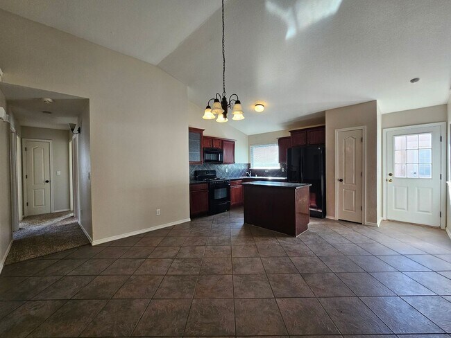 Building Photo - 4652 Lorenzo Ponce
