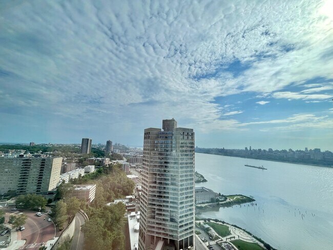 Foto del edificio - 7000 JFK Blvd E