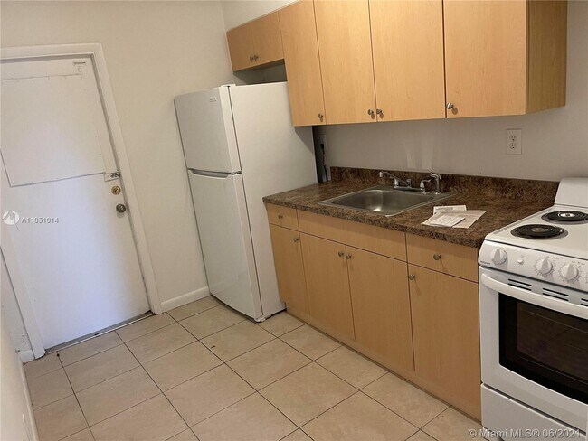 Foto del edificio - 4951 SW 26th Ave