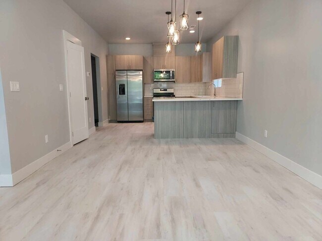 Foto del edificio - New home for Rent! Great Location.