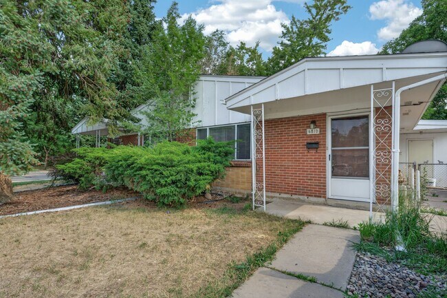 Building Photo - Cozy 2 bedroom duplex