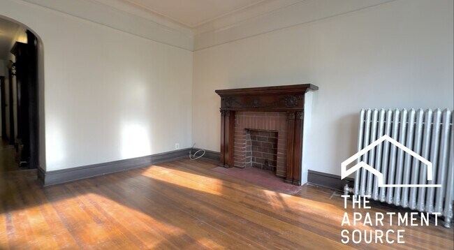 Foto del edificio - 4533 S Michigan Ave