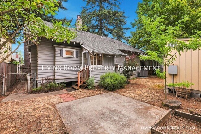 Foto del edificio - 7504 SE Woodstock Blvd