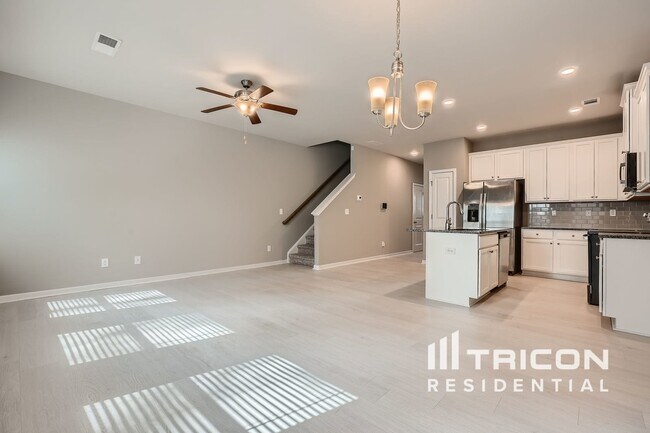 Foto del edificio - 4954 Lower Elm St