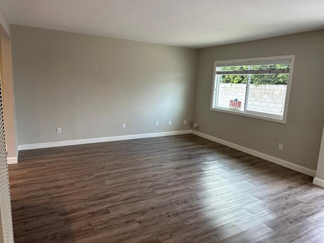 Building Photo - 2379 Orange Ave