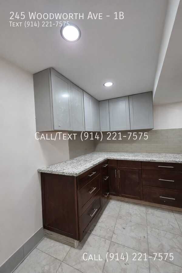 Building Photo - 245 Woodworth Ave