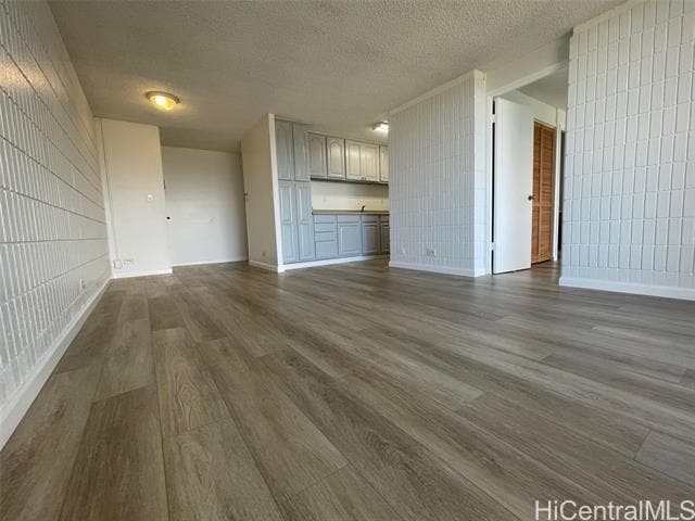 Building Photo - 46-283-283 Kahuhipa St