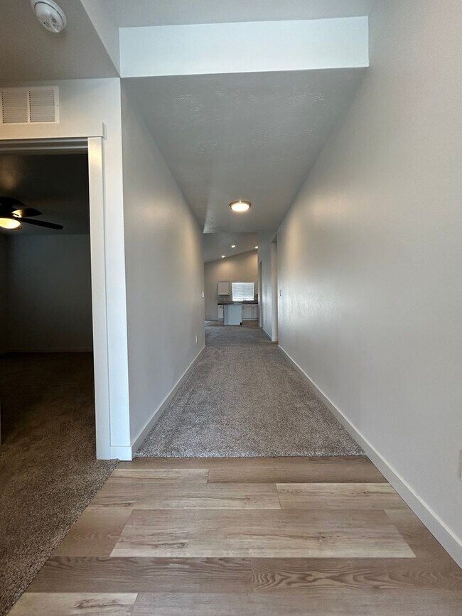 Foto del edificio - Beautiful 4 bedroom home in Jump Creek Sub...