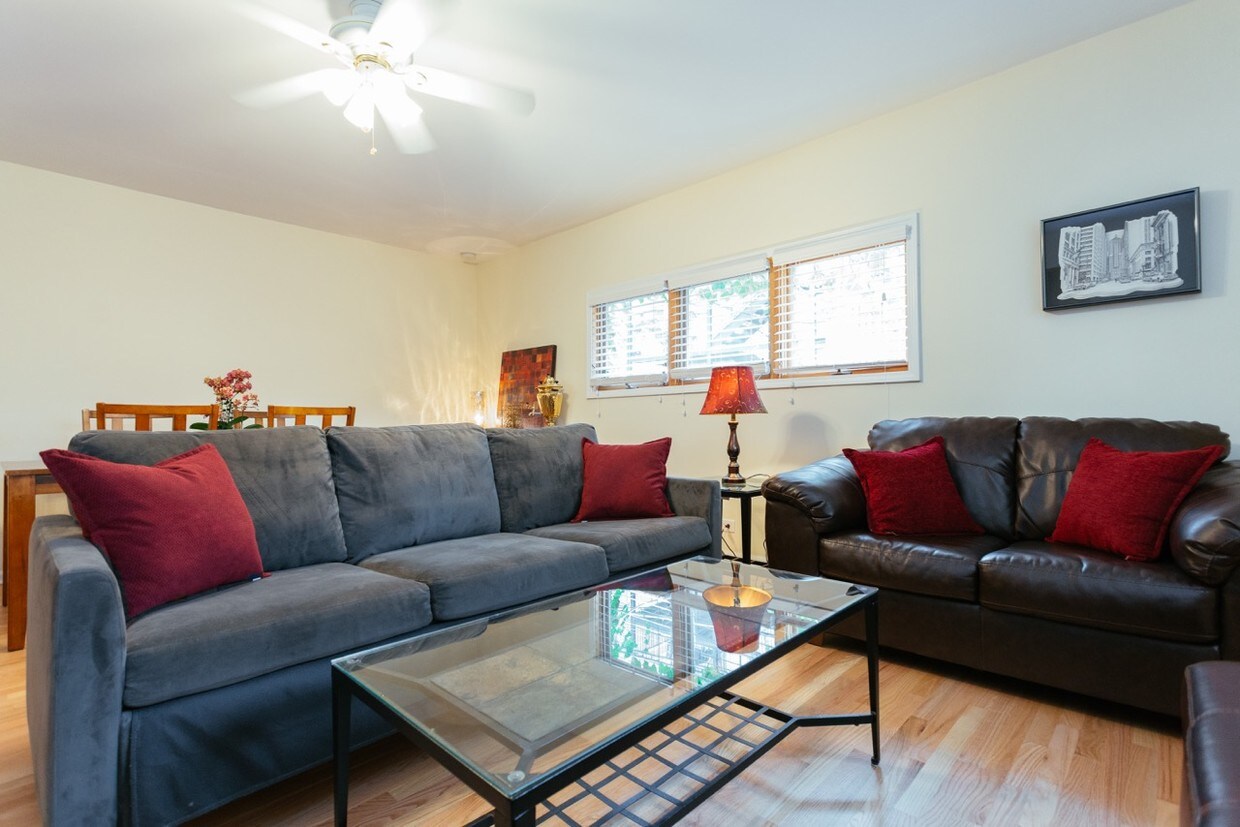 Foto principal - 2703 N Dayton St