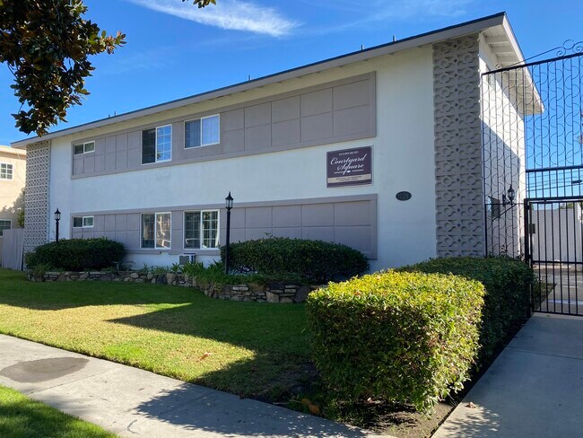 Building Photo - 1234 S Loara St