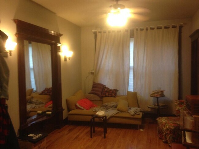 Foto del edificio - 2113 W North Ave