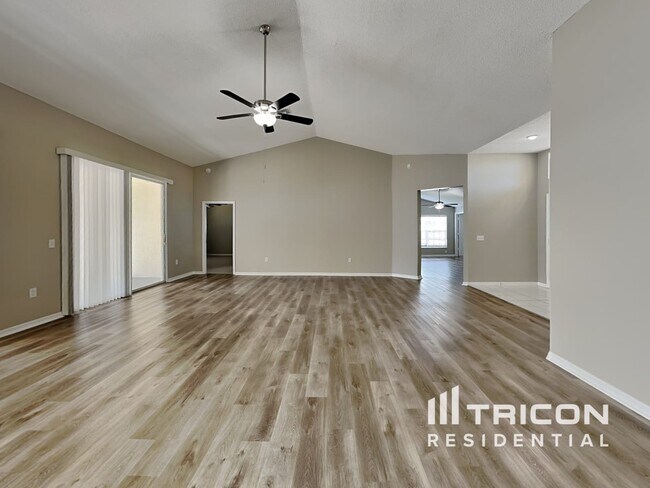 Building Photo - 10338 Countrywood Lane Hudson FL