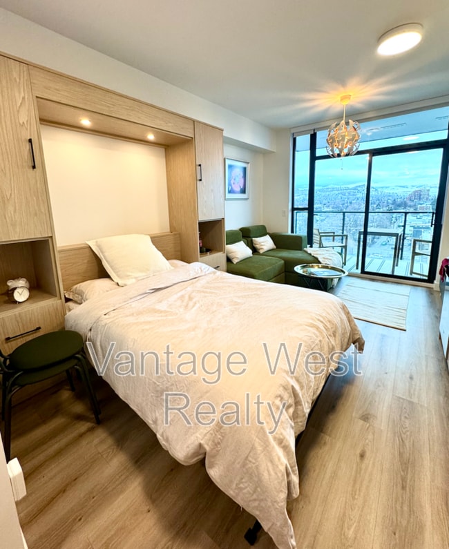 Photo du bâtiment - 1488-1488 Bertram St