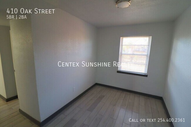 Foto del edificio - 410 Oak St