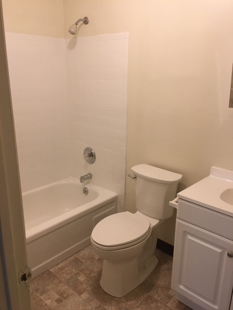 Building Photo - Hilltop Terrace Apartments!!! Amazing rental!