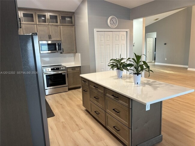 Building Photo - Southwest 136th Place, Miami, FL 33186 - 3 BR 2.5 BA single-family home