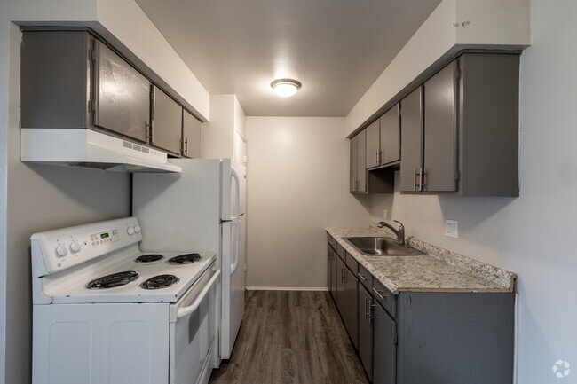 Interior Photo - Cove On 13 - Roseville, MI