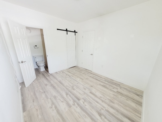 Building Photo - 1922 NW 1st St